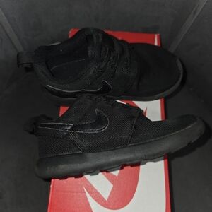 Nike Toddler Black Sneakers